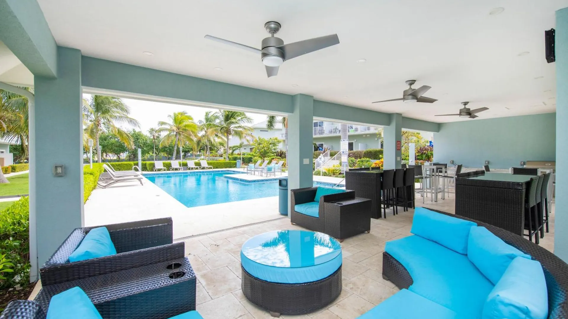 Summertime Suites #53 West Bay
